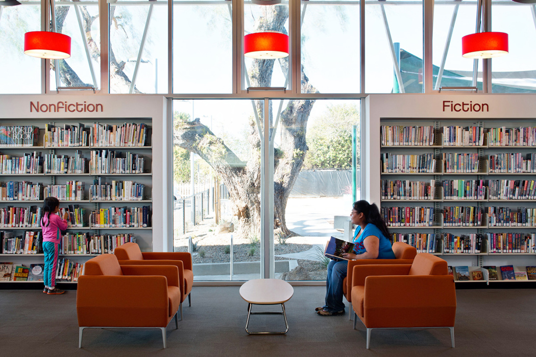 Lincoln Acres Library by Safdie Rabines Architects