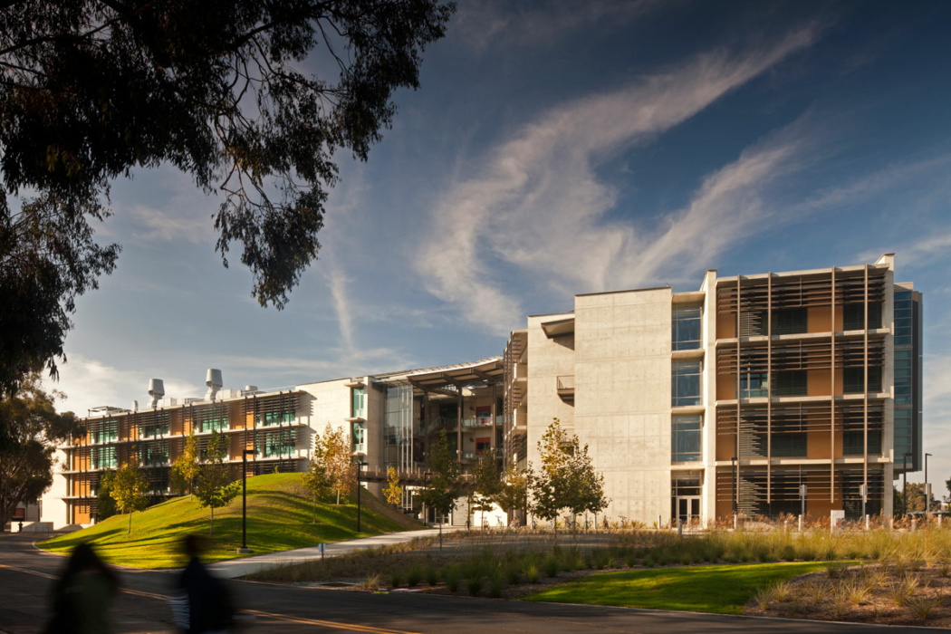 Structural and Materials Engineering Building at UCSD by Safdie Rabines Architects in collaboration with Miller Hull