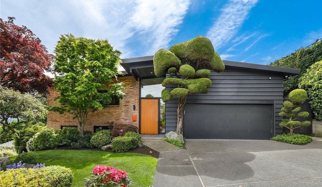 Mid-Century Modern Residence