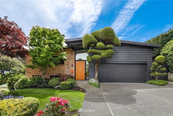 Mid-Century Modern Residence