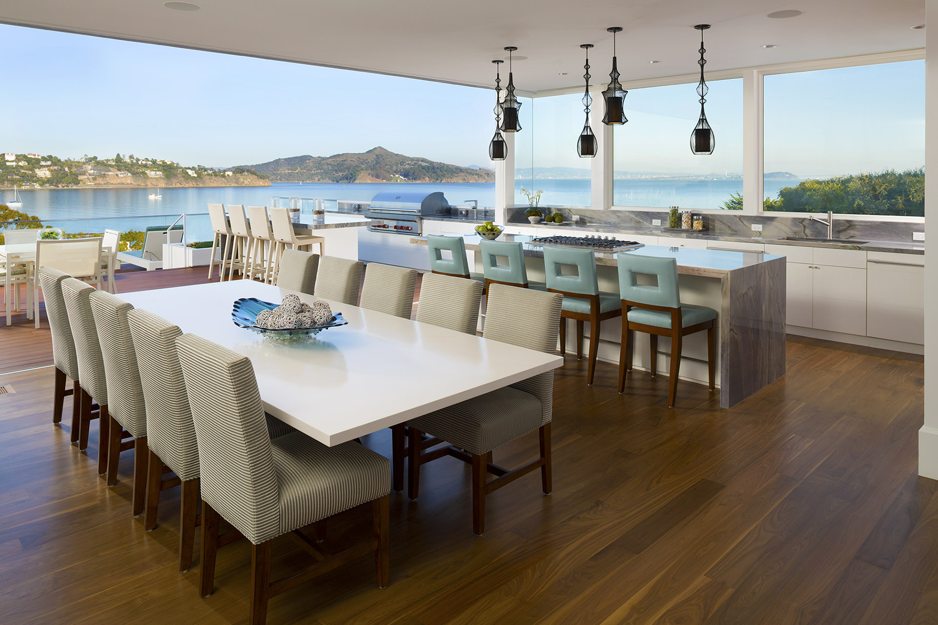 Casa Madrona by Safdie Rabines Architects